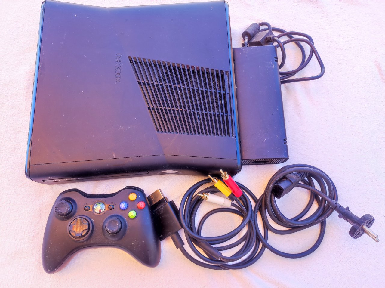 X-Box 360 und 16 Spiele