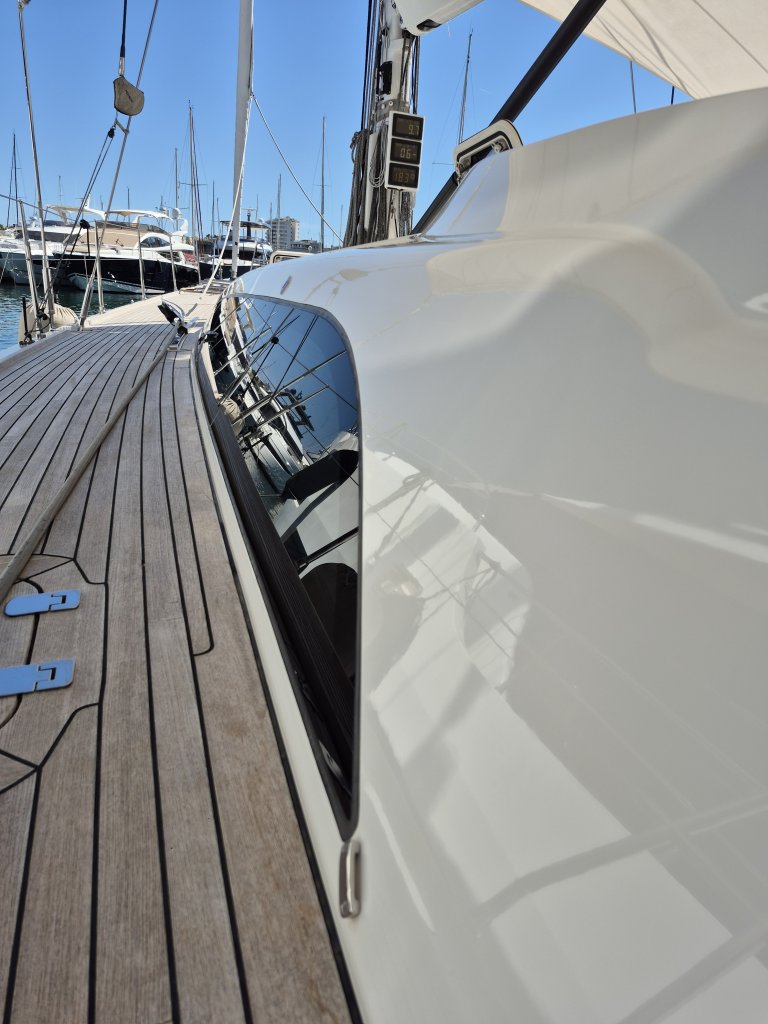 Yachtpolitur und -pflege