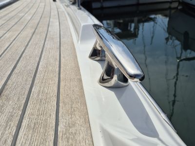 Yachtpolitur und -pflege