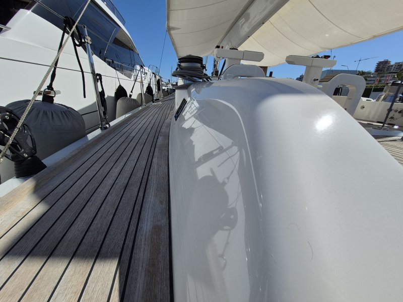 Yachtpolitur und -pflege