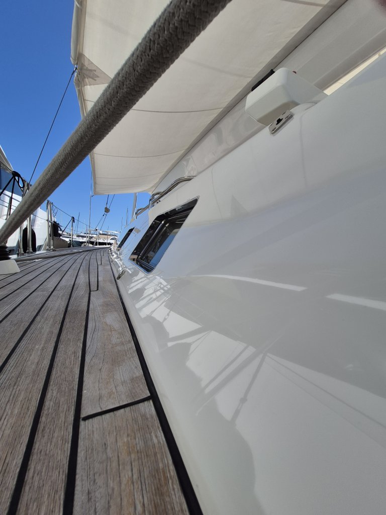 Yachtpolitur und -pflege