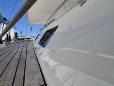 Yachtpolitur und -pflege