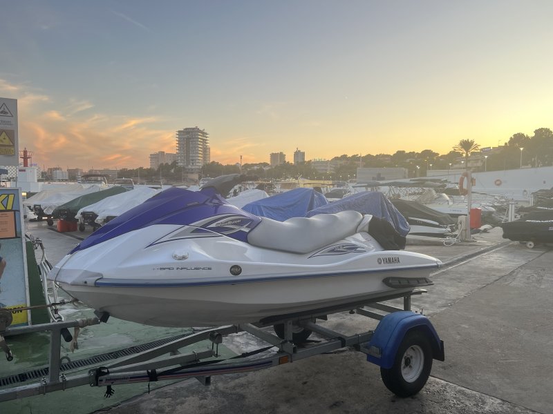 Yamaha Waverunner