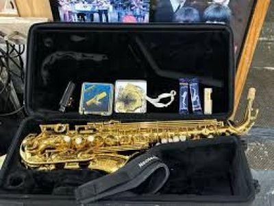 YAMAHA YAS-275 Altsaxophon Musikinstrument mit Hartkoffer