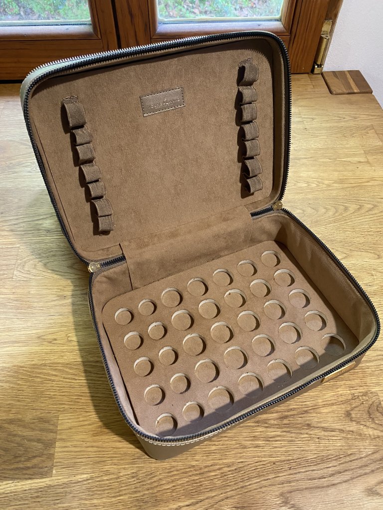 Bolsa de almacenamiento beige Young Living para aceites esenciales