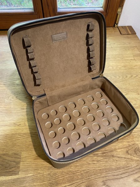 Bolsa de almacenamiento beige Young Living para aceites esenciales