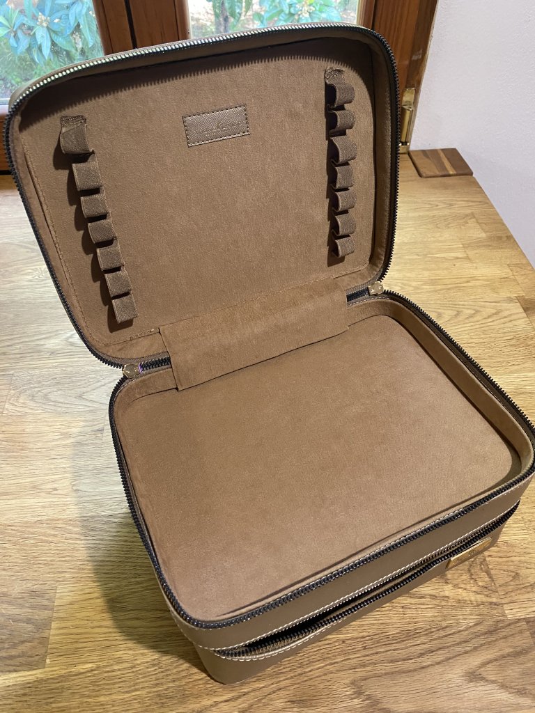 Bolsa de almacenamiento beige Young Living para aceites esenciales