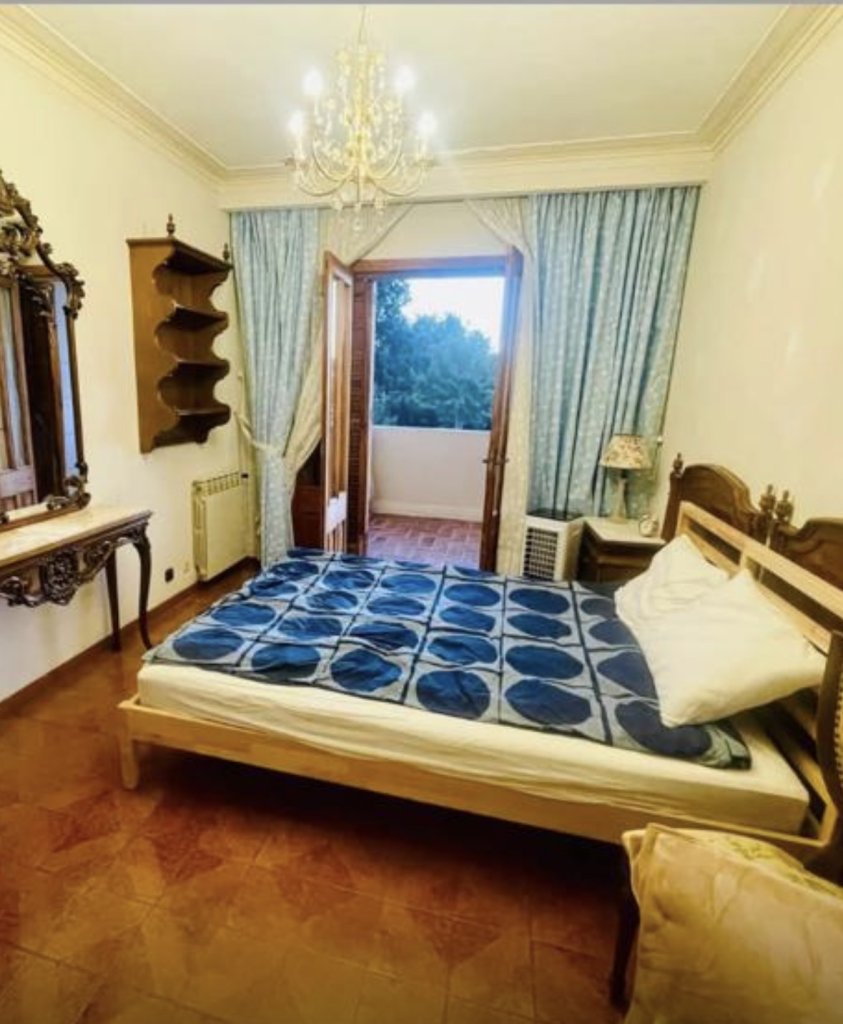 Room available with garden & pool