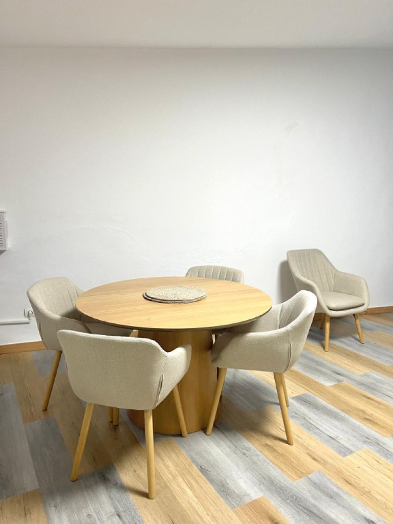 Rento habitacion en Campos para chica