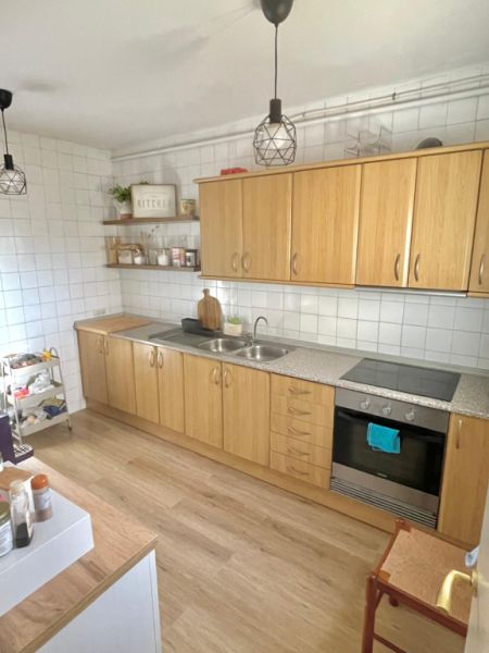 Zimmer in Campos zu vermieten für eine Frau