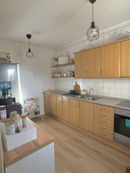 Zimmer in Campos zu vermieten für eine Frau