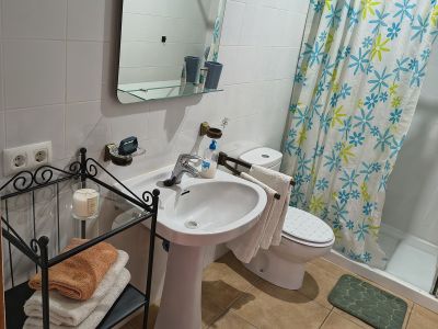 Zimmer mit Bad zu vermieten