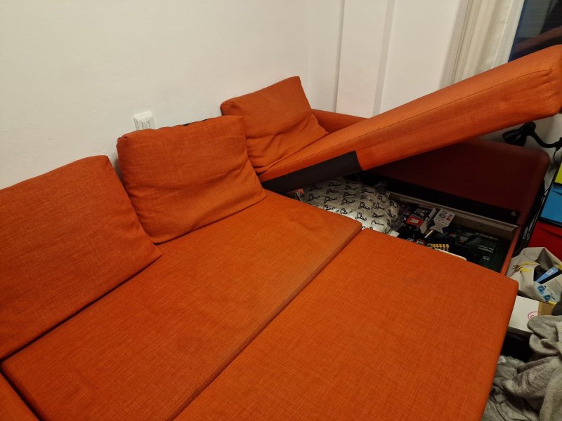 !ZU VERSCHENKEN! Ikea Schlaf-Couch ausziehbar mit Bettkasten!
