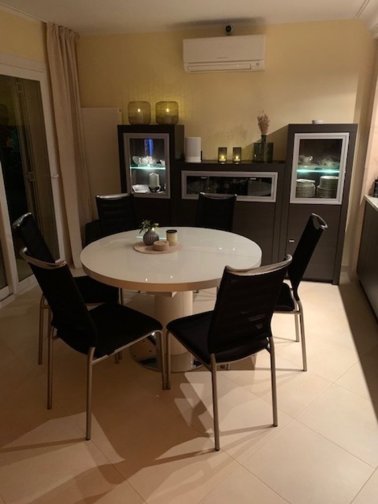 Zu verschenken Sideboard, Schrank, beleuchtet