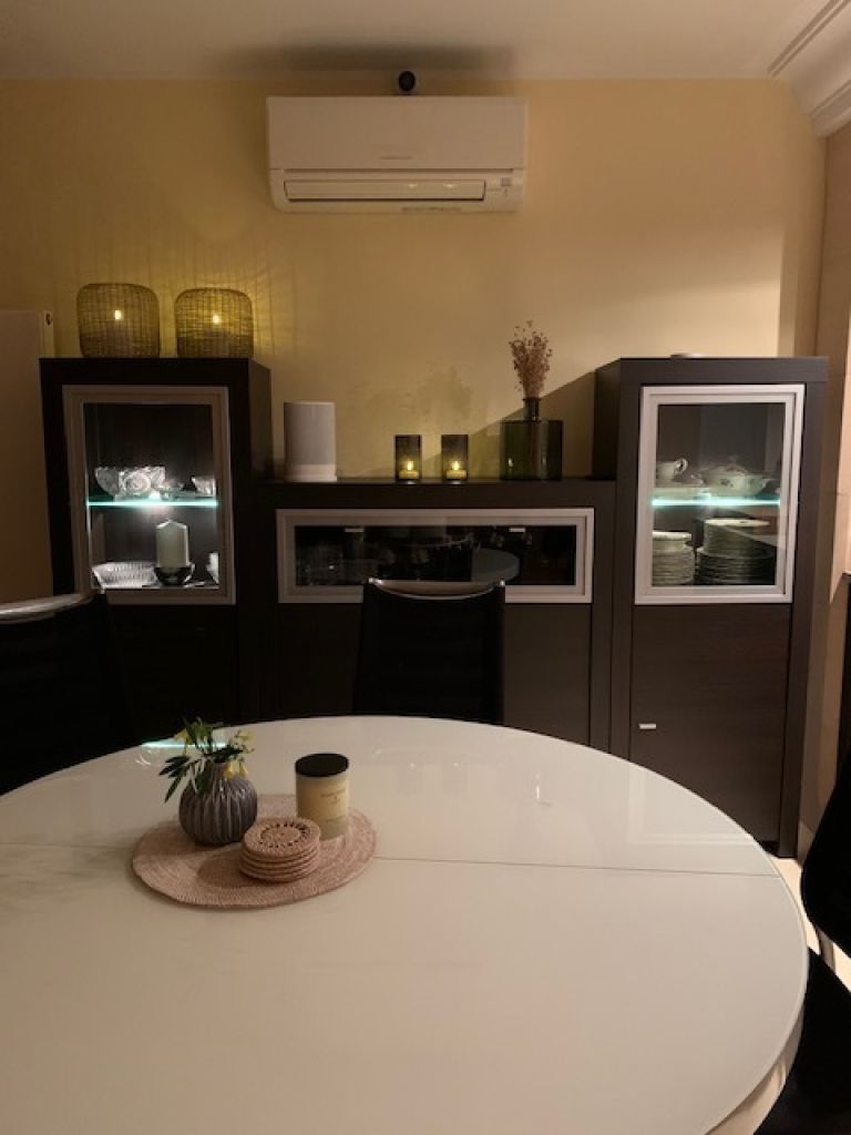 Zu verschenken Sideboard, Schrank, beleuchtet