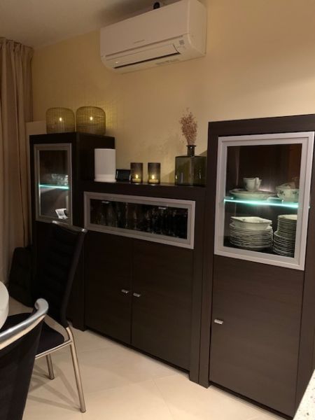 Zu verschenken Sideboard, Schrank, beleuchtet