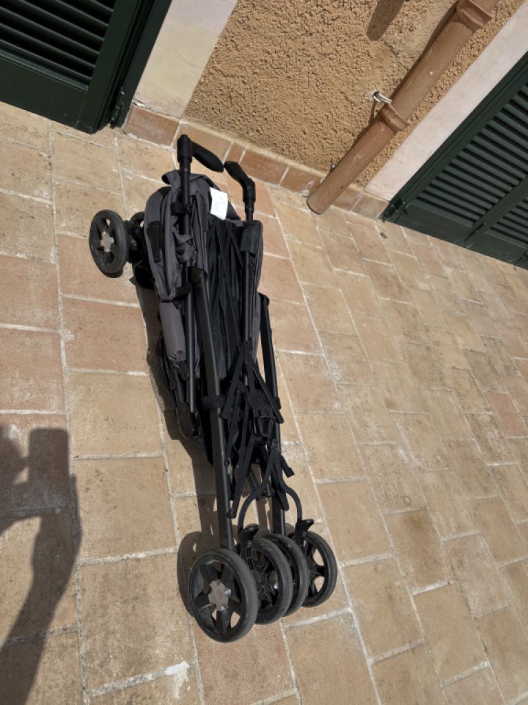 Zusammenklappbarer Buggy für Kleinkinder