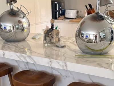Dos lámparas colgantes de cristal grandes y bonitas