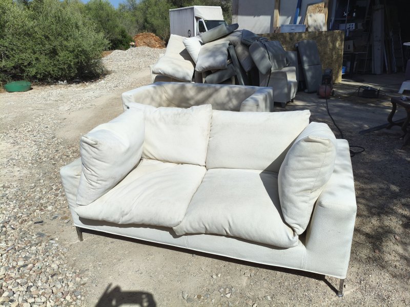 Zwei Ikea Sofas