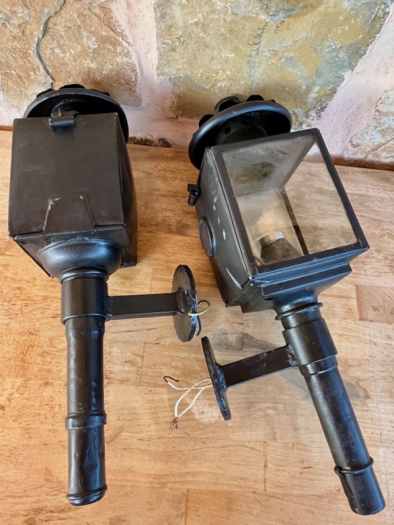 Zwei nostalgische Fiakerleuchten – Stil mit Geschichte!