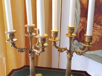 Zwei schwere Feuervergoldete "EMPIRE GIRANDOLEN" um 1820 aus Spanien, aus Adelsbesitz.